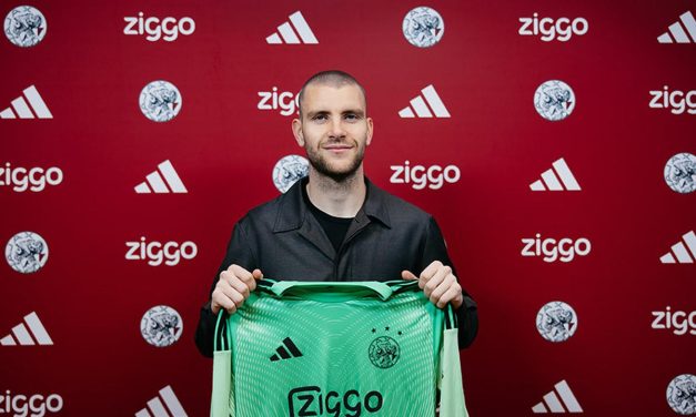 Maarten Paes Di Ajax: Dari Indonesia Bersinar Di Eropa