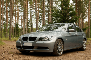 BMW E90: Kombinasi Mewah, Sporty, Dan Teknologi Canggih