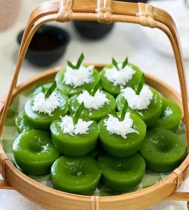 Kue Lumpang: Kuliner Klasik Dari Tepung Beras Dan Santan