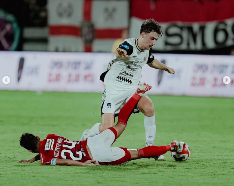 Kritik Dan Pujiannya: Mauricio Souza Beberkan Sisi Mauro Zijlstra