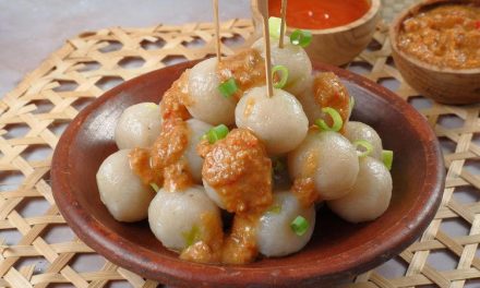 Cilok Aci Bandung: Kuliner Murah Dengan Cita Rasa Mewah