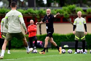 Drama San Siro: AC Milan Resmi Umumkan Pelatih Anyar