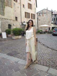 Simpel Tapi Standout! Inspirasi Outfit Syifa Hadju
