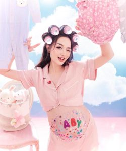 Maternity Goals! Nanda Arsyinta, Gemas Dalam Pajama Party