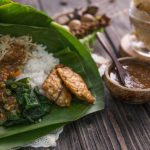 Kuliner Pecel Pincuk Garahan: Cita Rasa Tradisional Melegenda