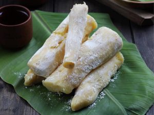 Bukan Sekadar Tape! Ini Keunikan Peuyeum Khas Bandung