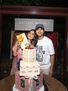 Luna Maya, Rayakan Ultah Ke-43 Dan Peresmian Galeri Ayah