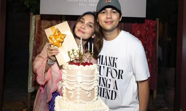 Luna Maya, Rayakan Ultah Ke-43 Dan Peresmian Galeri Ayah