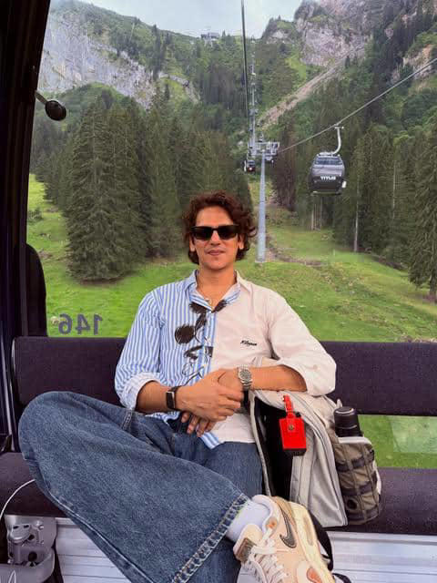 Solo Traveling Ke Swiss, Potret Vijay Varma Bikin Iri!