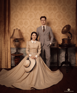 Elegan Dan Antik, Gaya Prewedding Jennifer Christie & Mas Bule