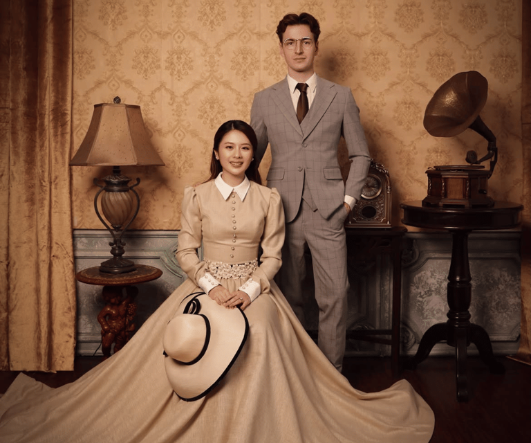 Elegan Dan Antik, Gaya Prewedding Jennifer Christie & Mas Bule